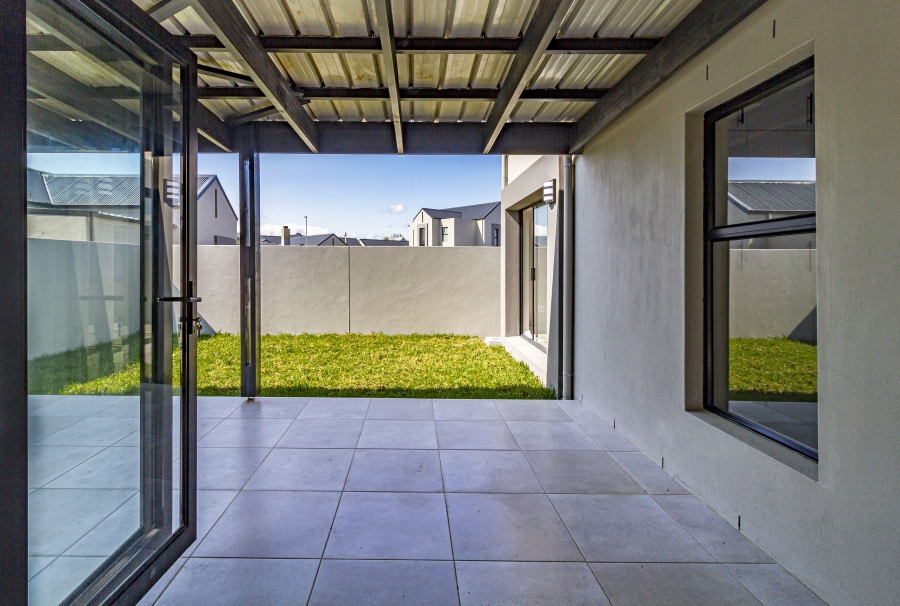 3 Bedroom Property for Sale in Aan de Wijnlanden Western Cape